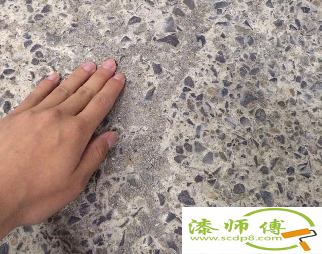 停车场鹅卵石路
