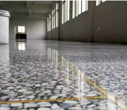 混凝土密封固化剂地坪施工对水泥地面有什么要求？